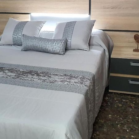 Apartamento Turistico Guadiana Loft Experience Dalia Badajoz Buitenkant foto